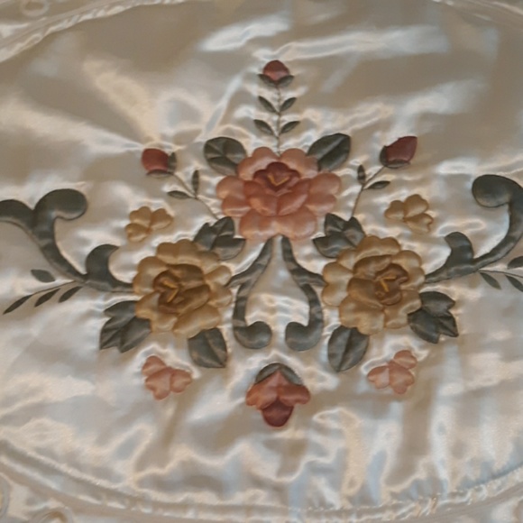 Pillow case - Picture 2 of 2